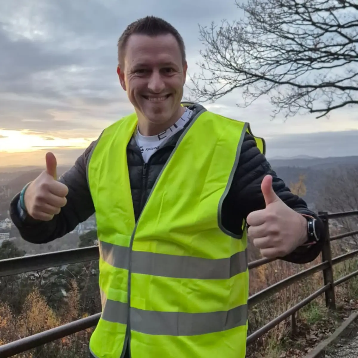 Warnweste - Sicherheit durch Sichtbarkeit – Bild 2